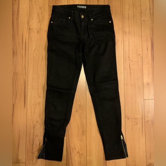 Guess jeans with gold accents - Picture 4 of 7